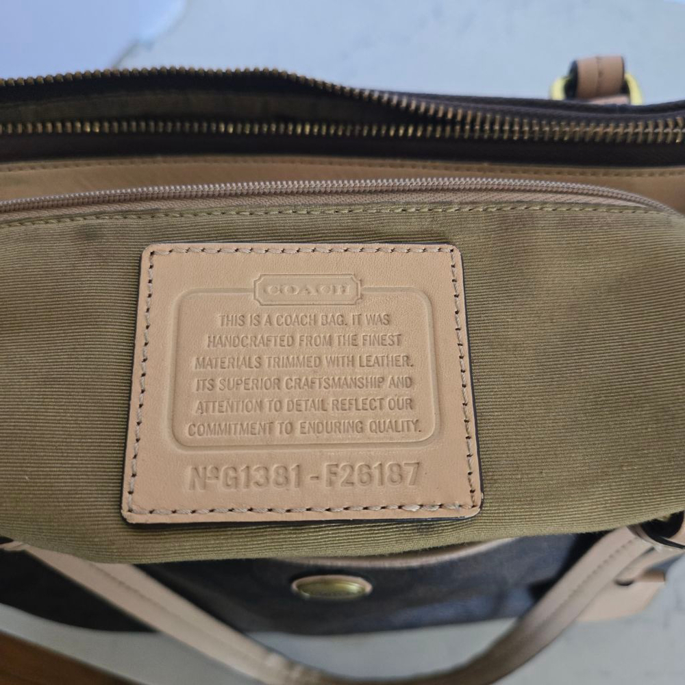 Women's Coach Signature Peyton Double Zip Bag F26187 - Picture 7 of 16